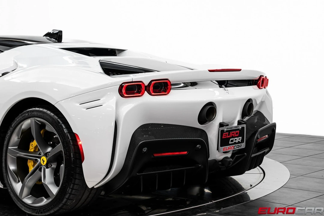 2022 Ferrari SF90 Stradale - Image 21 of 31