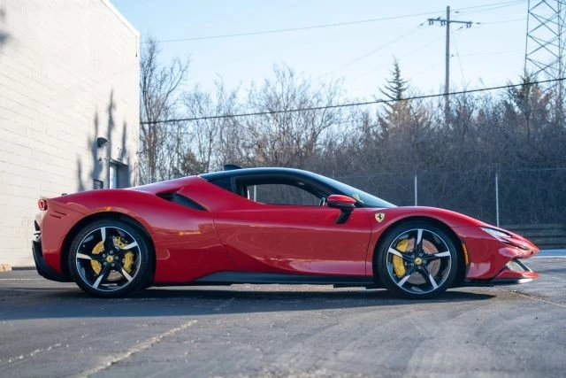 2022 Ferrari SF90 Stradale - Image 9 of 21