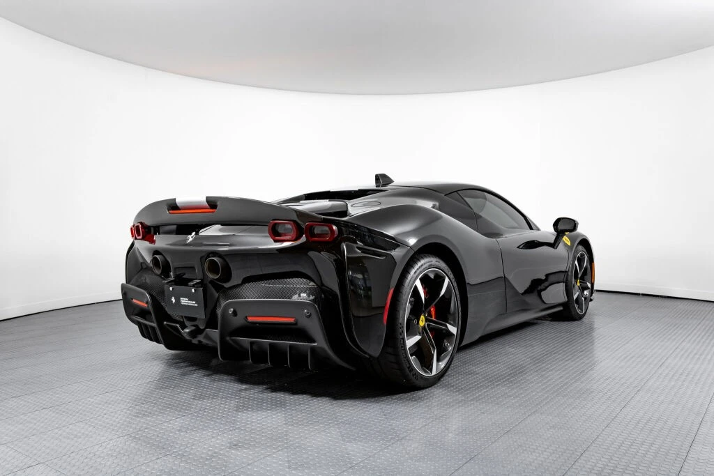 2022 Ferrari SF90 Stradale - Image 2 of 31