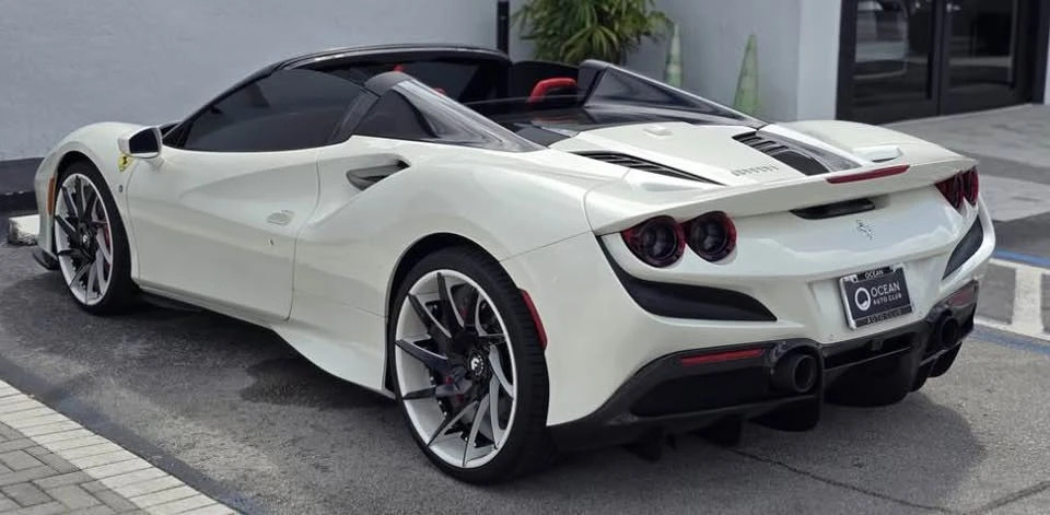 2022 Ferrari F8 Spider - Image 4 of 9