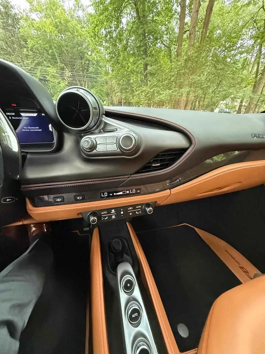2022 Ferrari F8 Spider - Image 6 of 8