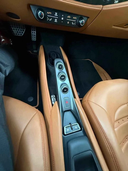2022 Ferrari F8 Spider - Image 8 of 8