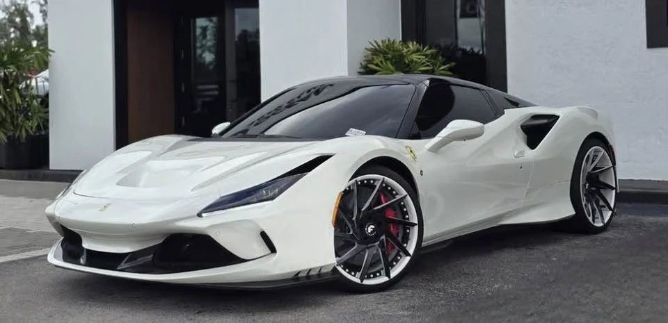 2022 Ferrari F8 Spider - Image 2 of 9