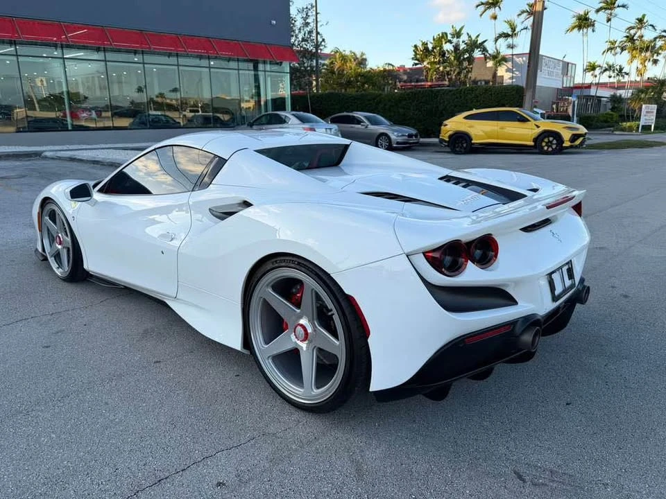 2022 Ferrari F8 Spider - Image 5 of 16