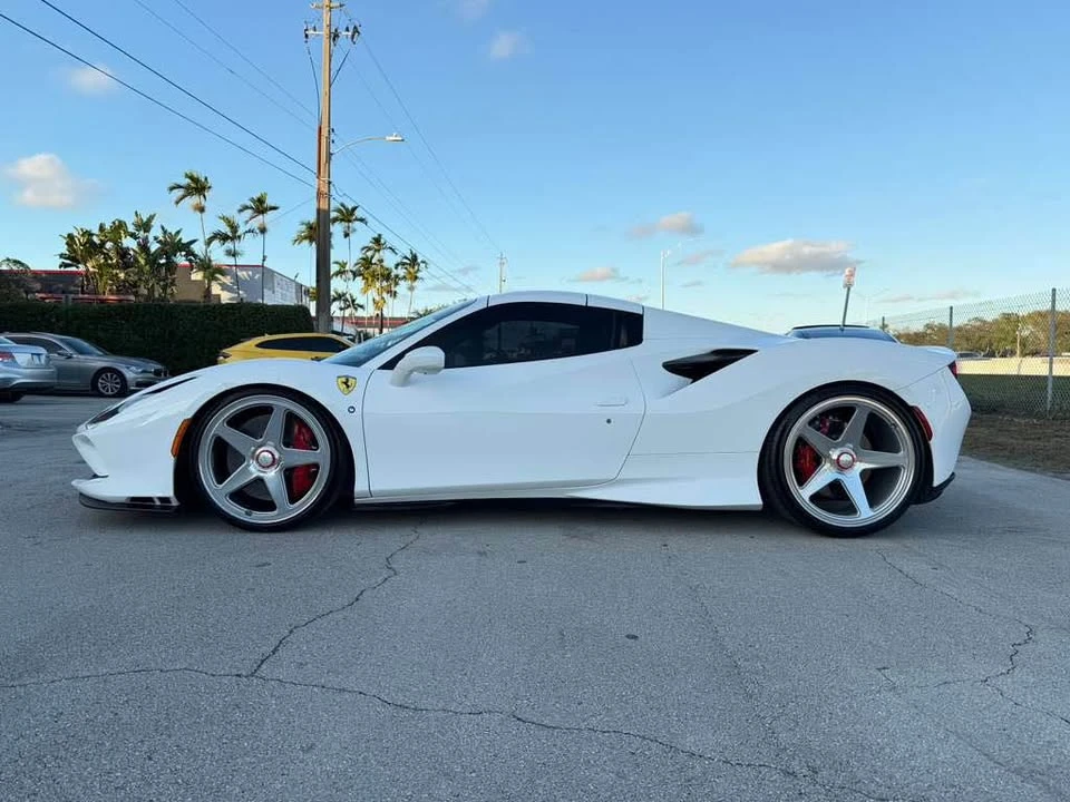 2022 Ferrari F8 Spider - Image 4 of 16