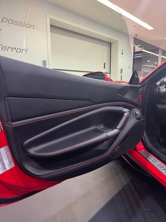 2022 Ferrari F8 Spider - Image 9 of 13