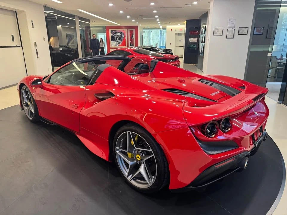2022 Ferrari F8 Spider - Image 4 of 13