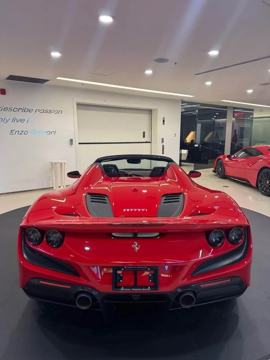 2022 Ferrari F8 Spider - Image 3 of 13