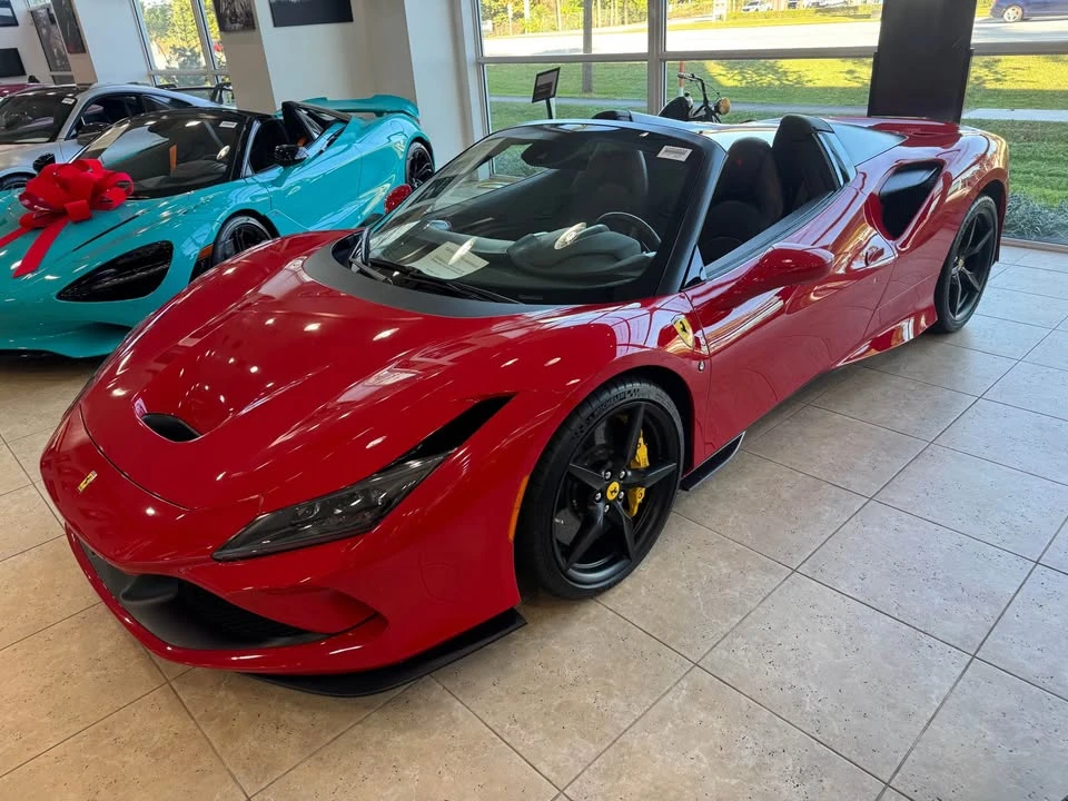 2022 Ferrari F8 Spider - Image 5 of 9