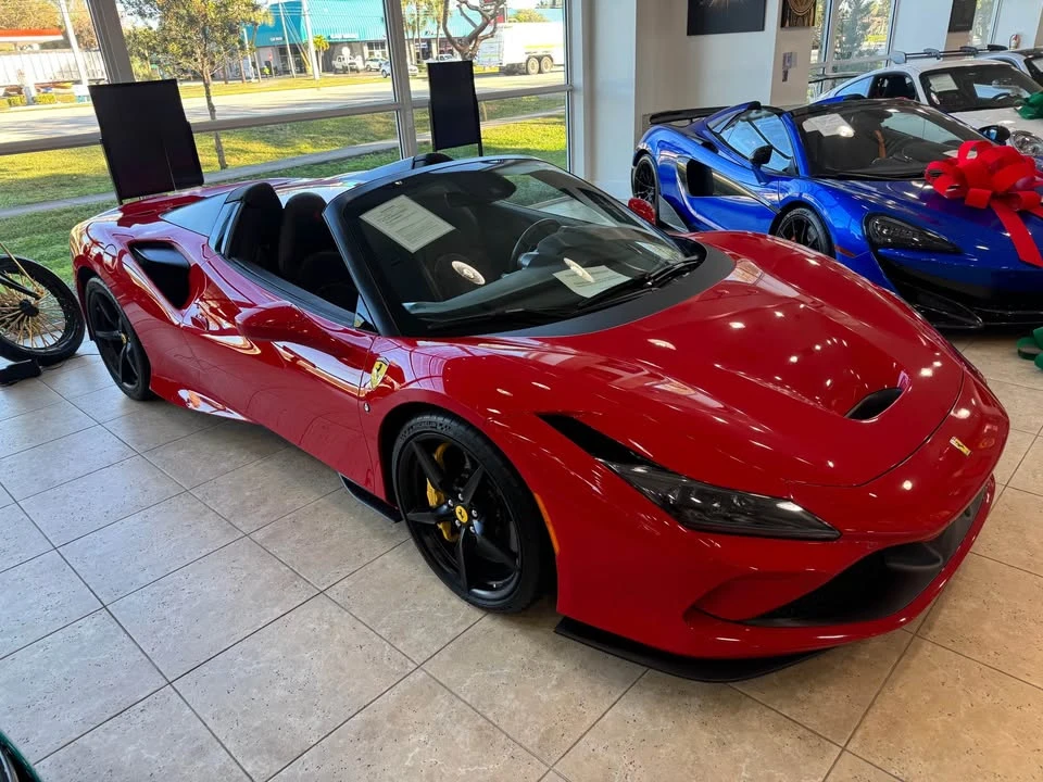2022 Ferrari F8 Spider - Image 2 of 9