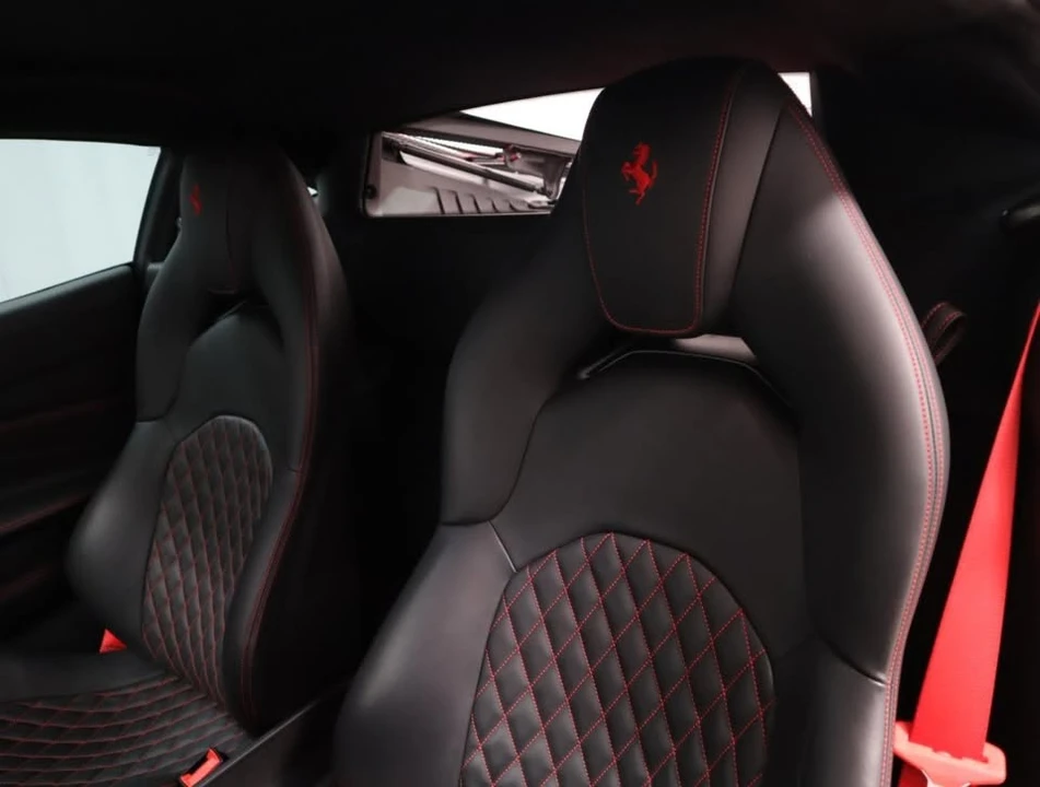 2022 Ferrari F8 Tributo - Image 17 of 19