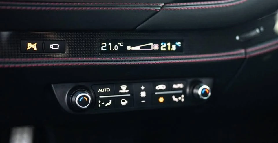 2022 Ferrari F8 Tributo - Image 16 of 18