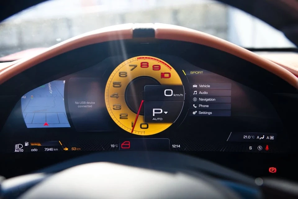 2022 Ferrari Roma - Image 16 of 20