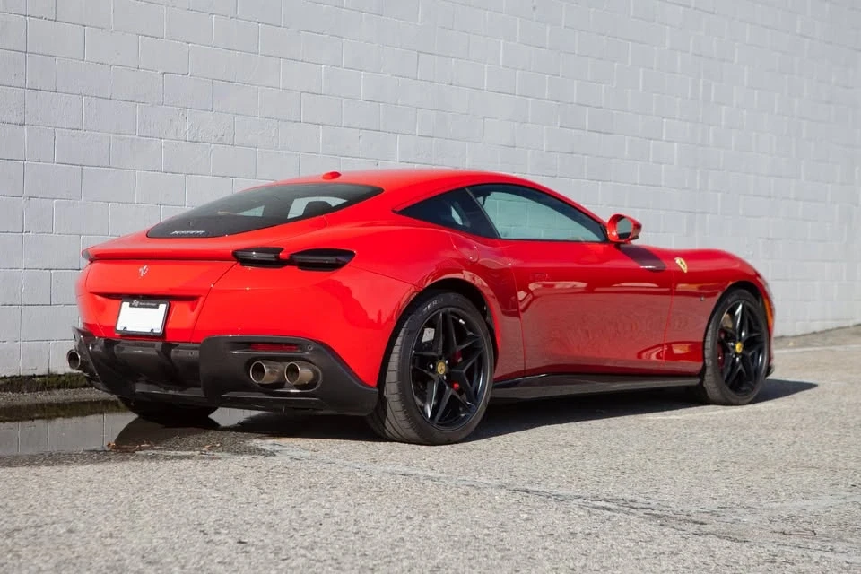 2022 Ferrari Roma - Image 9 of 20