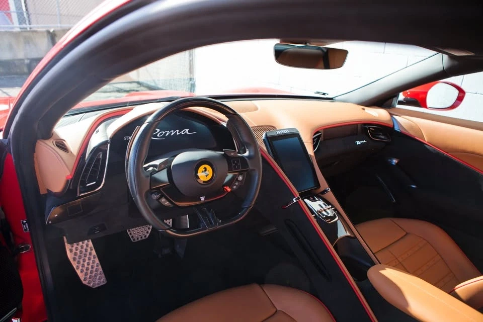 2022 Ferrari Roma - Image 15 of 20