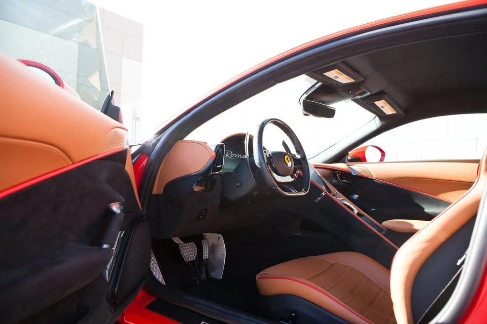 2022 Ferrari Roma - Image 13 of 20