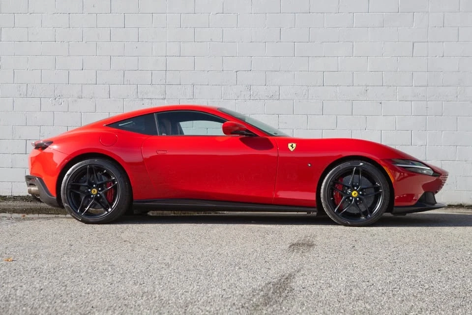 2022 Ferrari Roma - Image 11 of 20