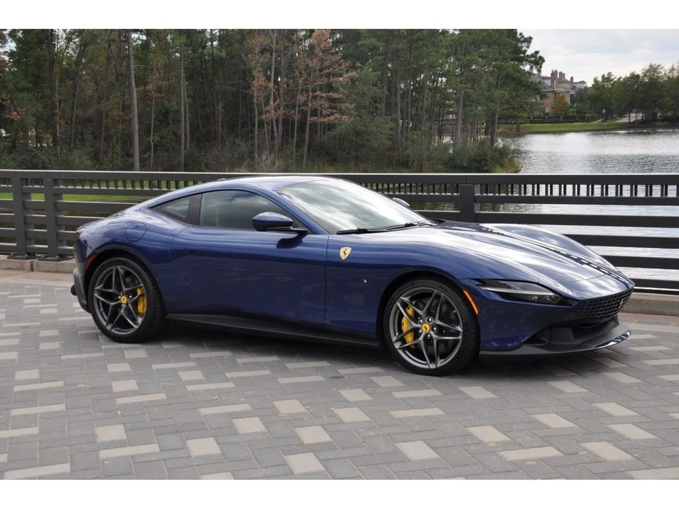 2022 Ferrari Roma - Image 16 of 19