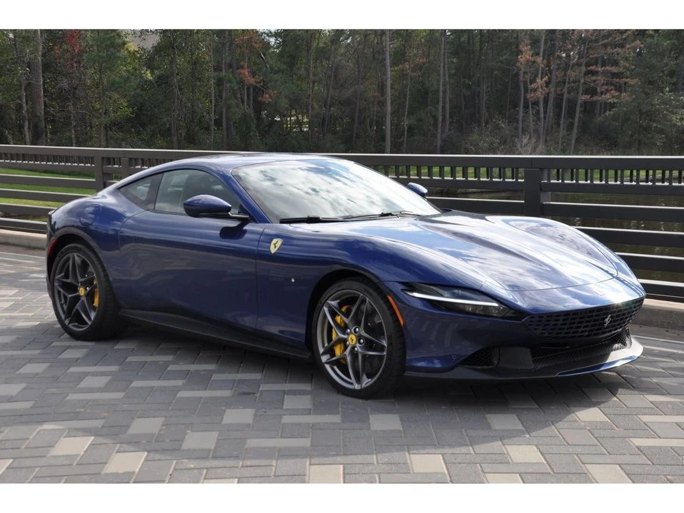 2022 Ferrari Roma - Image 17 of 19