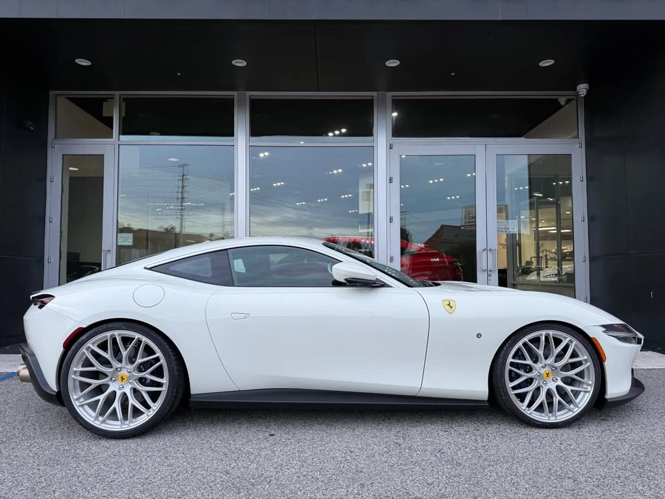 2022 Ferrari Roma - Image 8 of 14