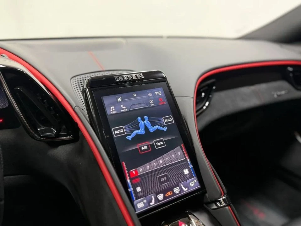 2022 Ferrari Roma - Image 10 of 20