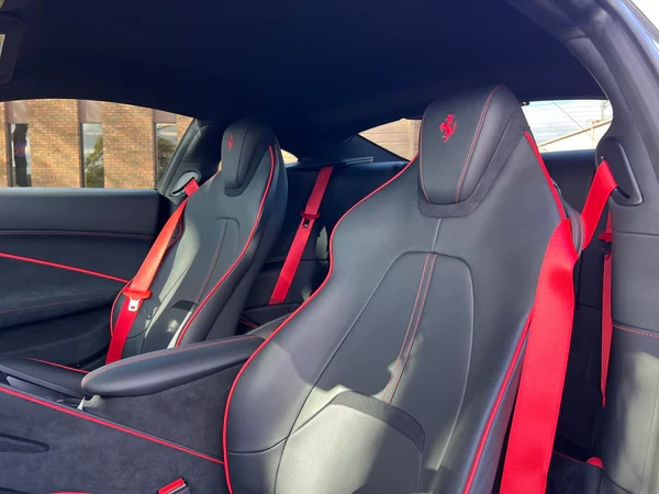 2022 Ferrari Roma - Image 12 of 19