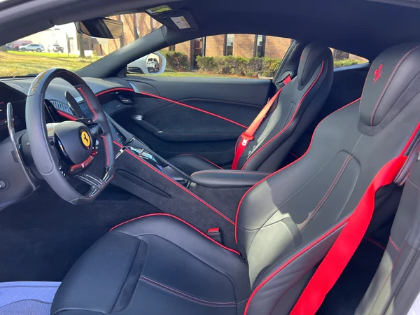 2022 Ferrari Roma - Image 13 of 19