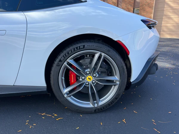 2022 Ferrari Roma - Image 9 of 19