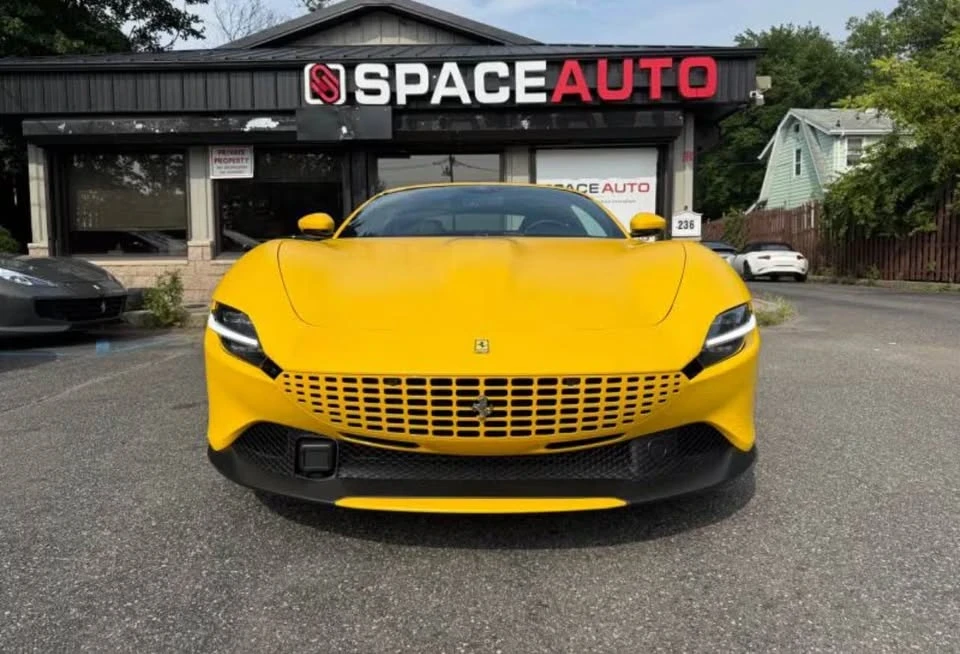 2022 Ferrari Roma - Image 2 of 6