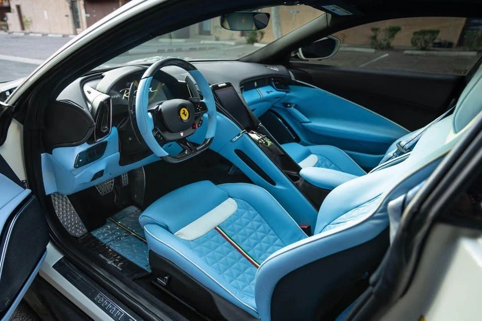 2022 Ferrari Roma - Image 2 of 13