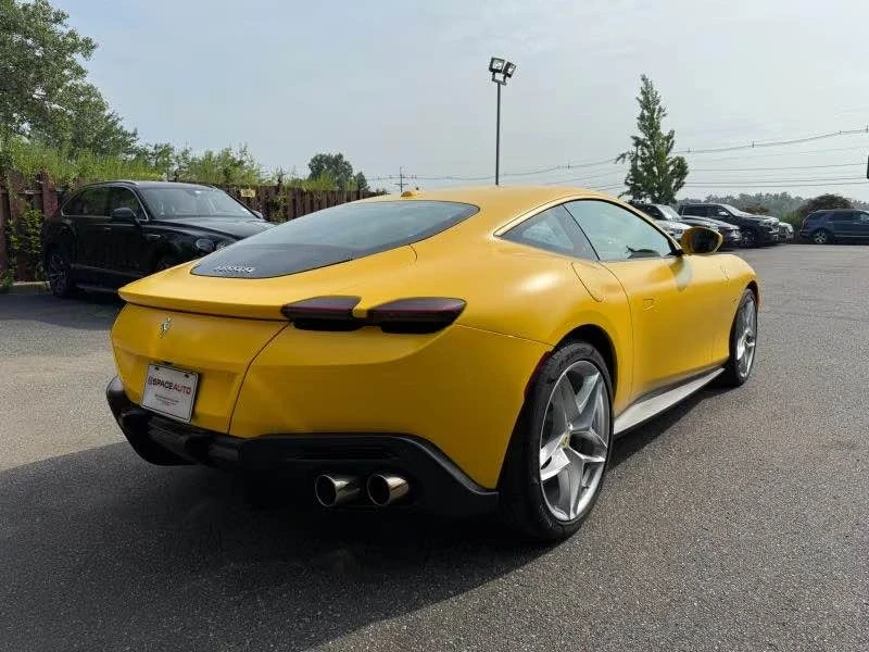 2022 Ferrari Roma - Image 3 of 9