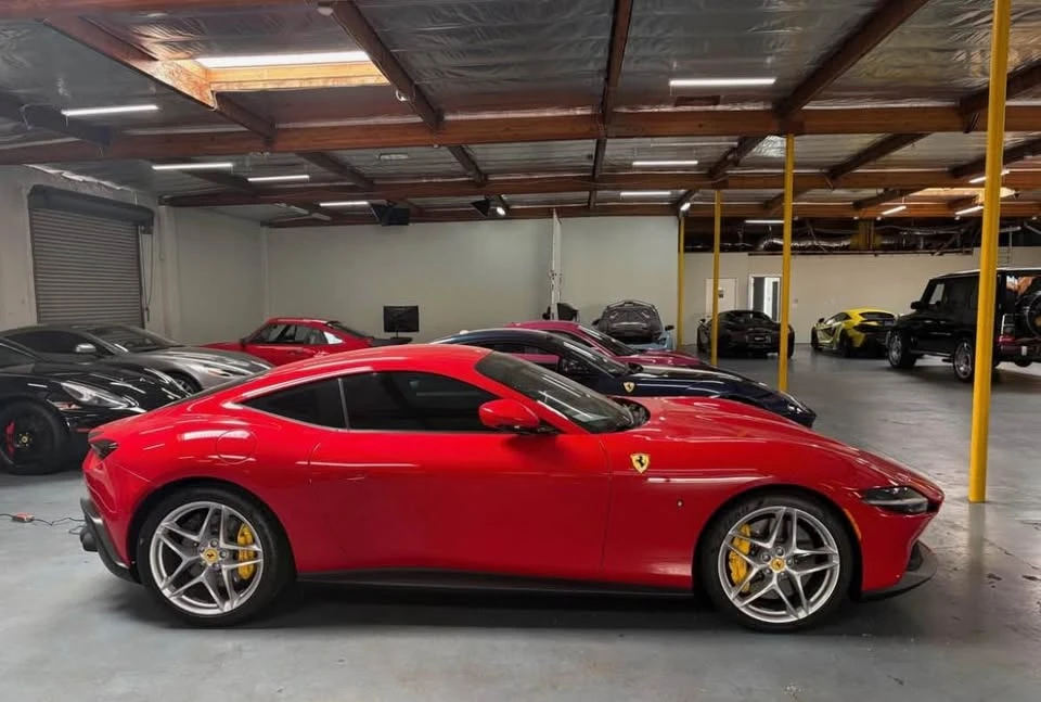 2022 Ferrari Roma - Image 2 of 5