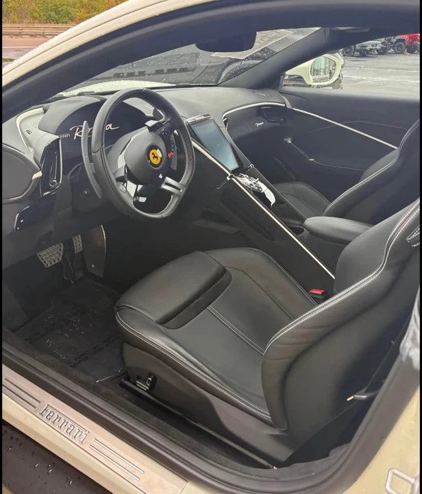 2022 Ferrari Roma - Image 3 of 3