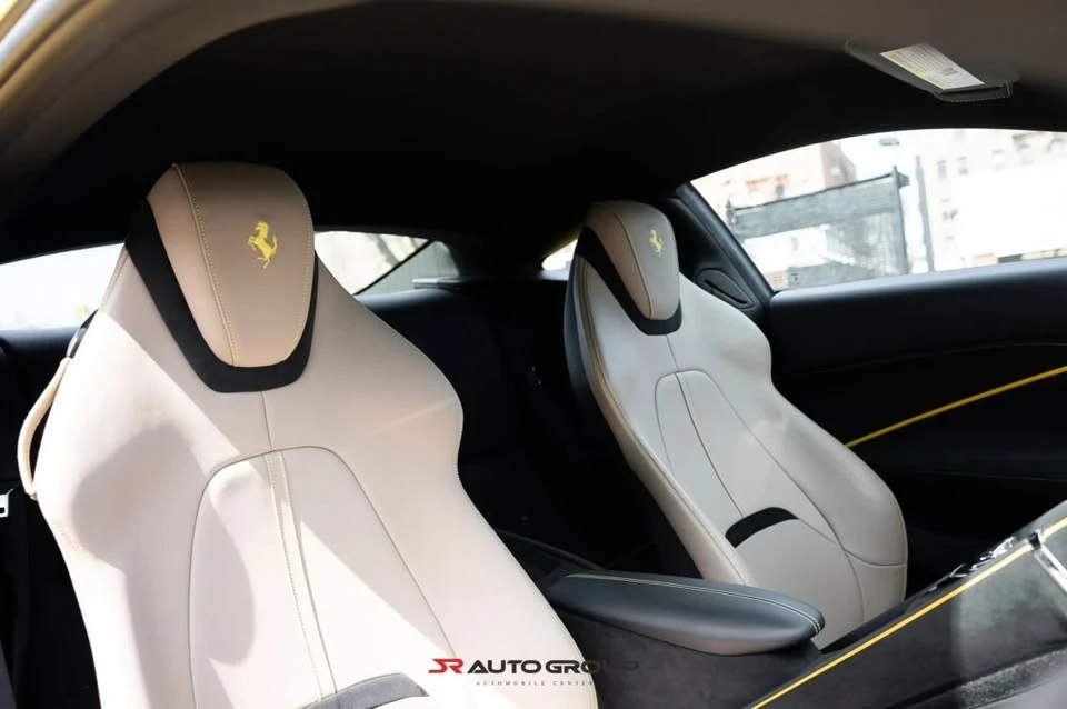 2022 Ferrari Roma - Image 16 of 20