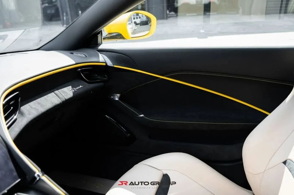 2022 Ferrari Roma - Image 13 of 20
