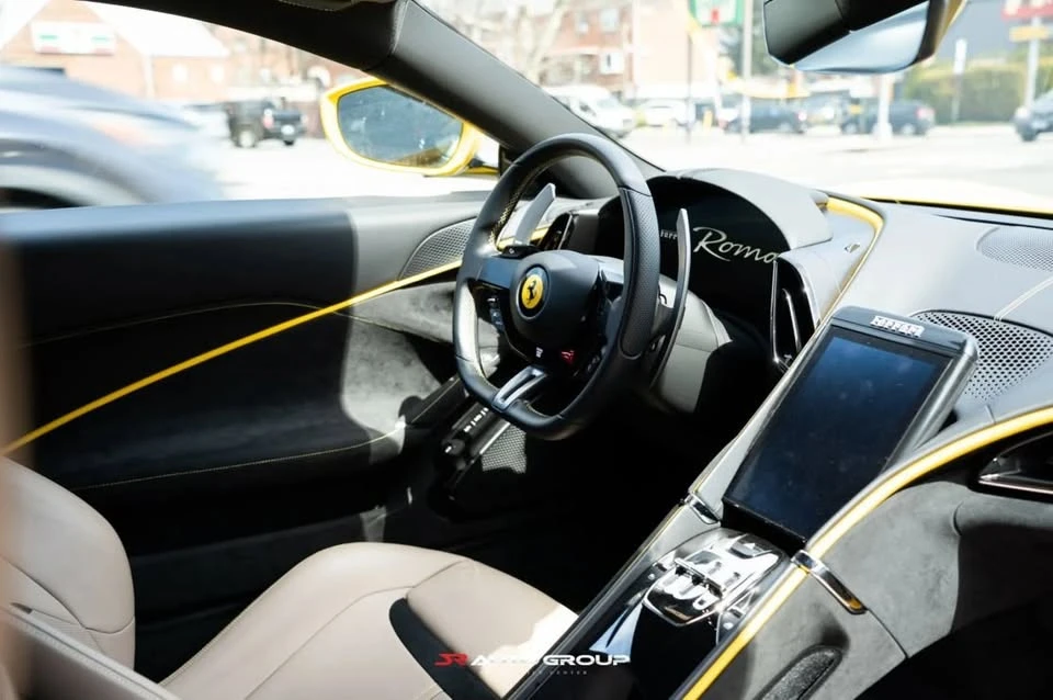 2022 Ferrari Roma - Image 17 of 20