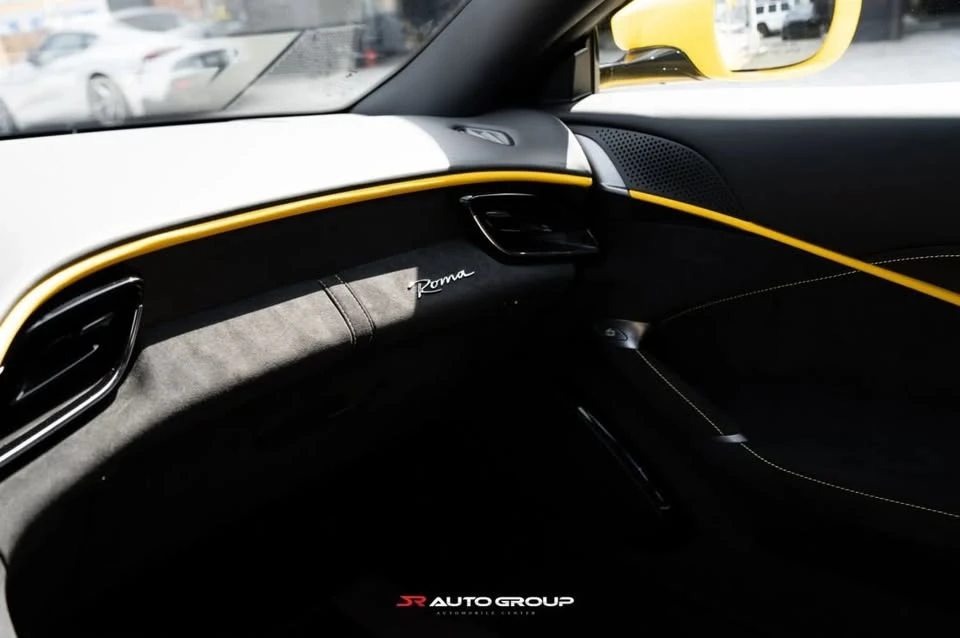 2022 Ferrari Roma - Image 12 of 20