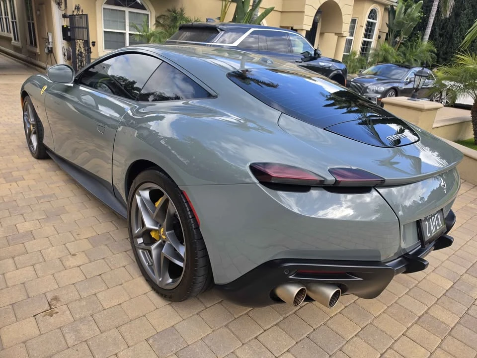 2022 Ferrari Roma - Image 2 of 10