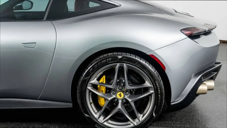 2022 Ferrari Roma - Image 14 of 15