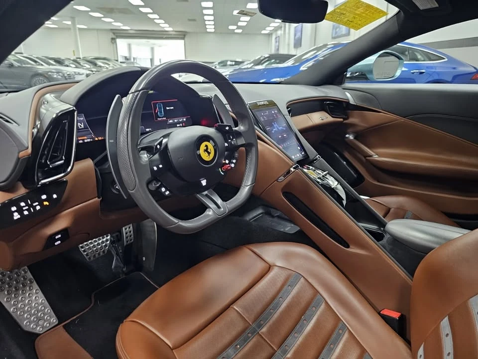 2022 Ferrari Roma - Image 5 of 10