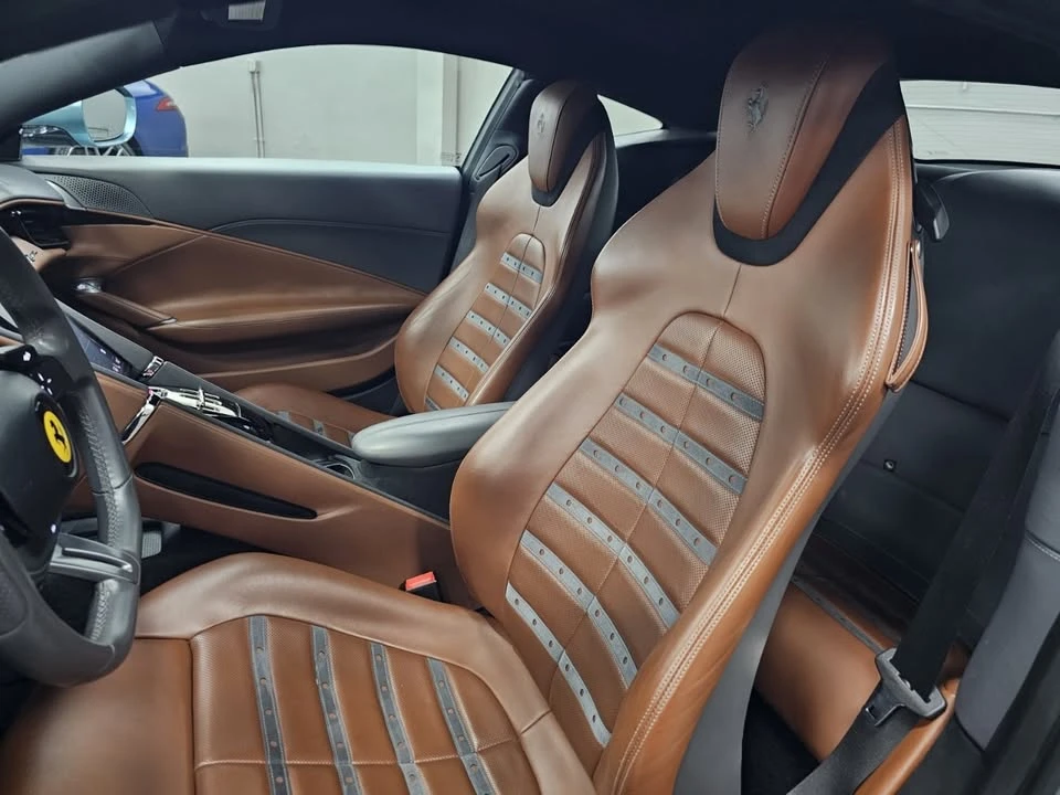 2022 Ferrari Roma - Image 6 of 10