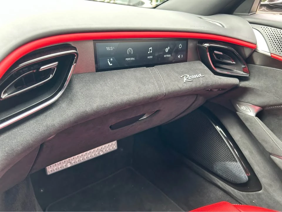 2022 Ferrari Roma - Image 14 of 20