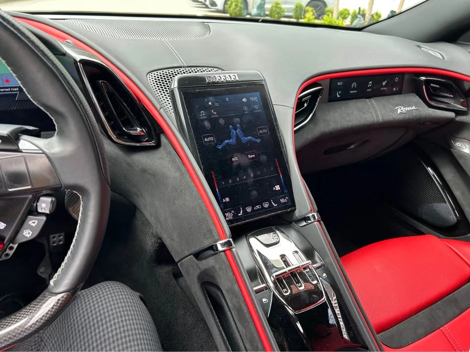 2022 Ferrari Roma - Image 13 of 20