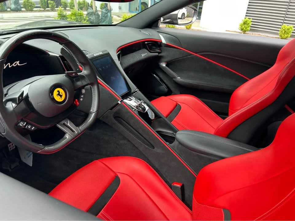 2022 Ferrari Roma - Image 16 of 20