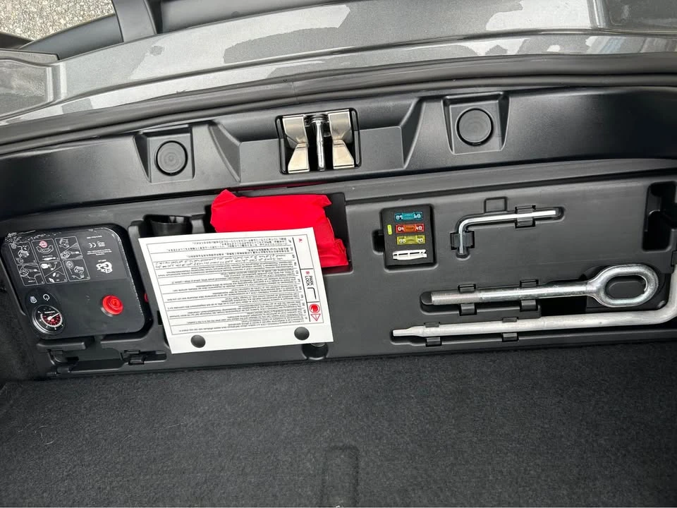 2022 Ferrari Roma - Image 19 of 20