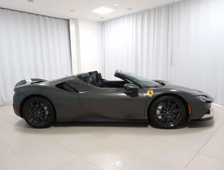 2022 Ferrari SF90 Spider - Image 8 of 20