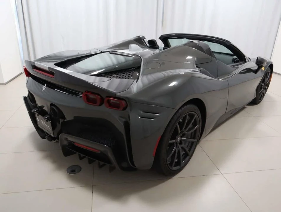 2022 Ferrari SF90 Spider - Image 8 of 19