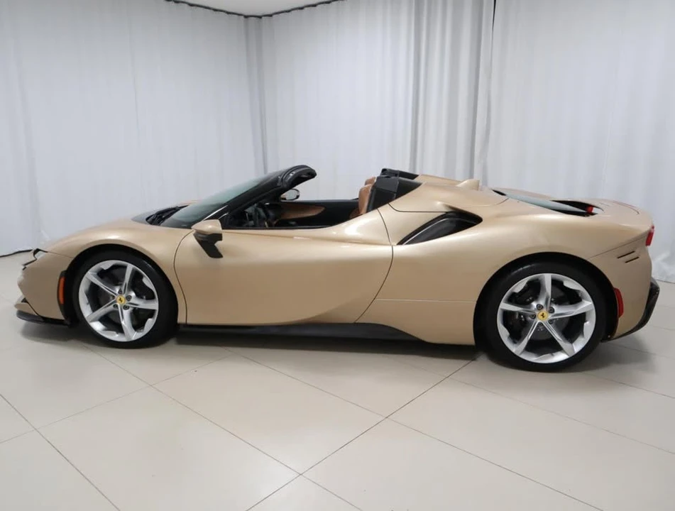 2022 Ferrari SF90 Spider - Image 15 of 19
