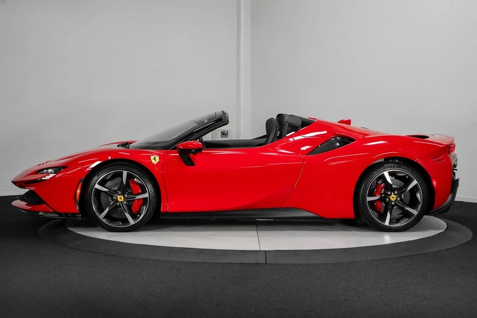 2022 Ferrari SF90 Spider - Image 7 of 20