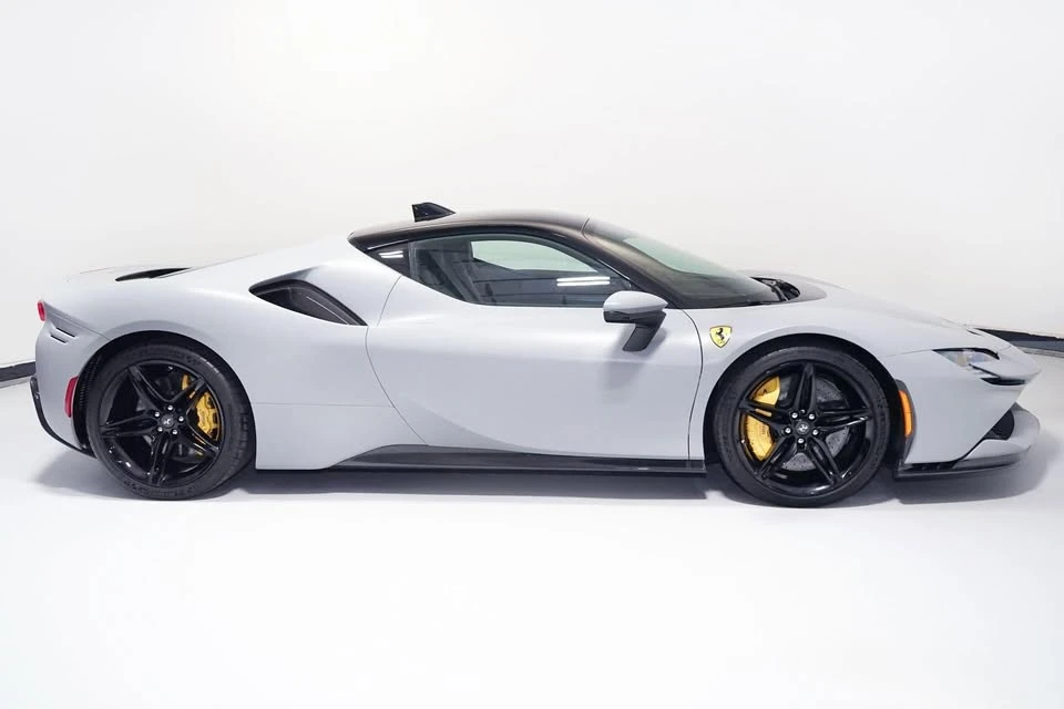 2022 Ferrari SF90 Stradale - Image 8 of 20